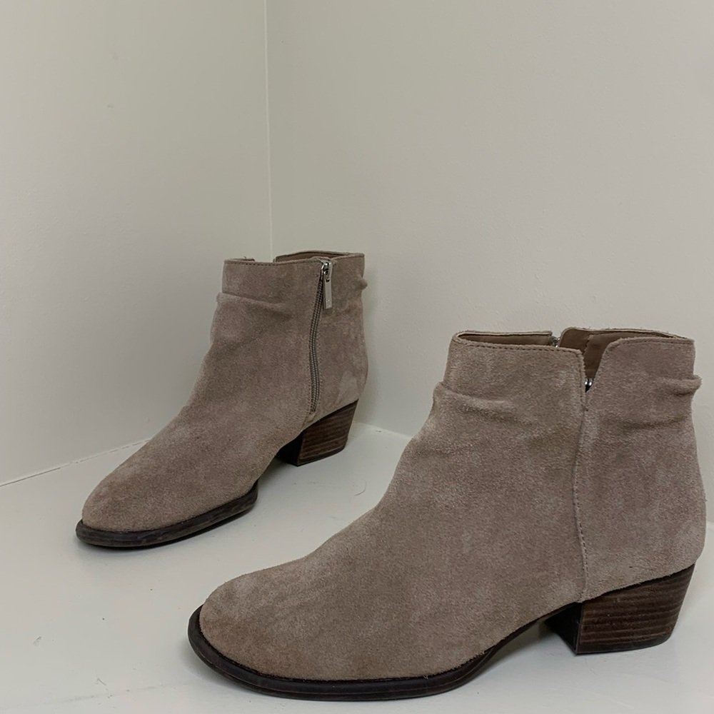 Women's Suede Ankle Boots - Tan